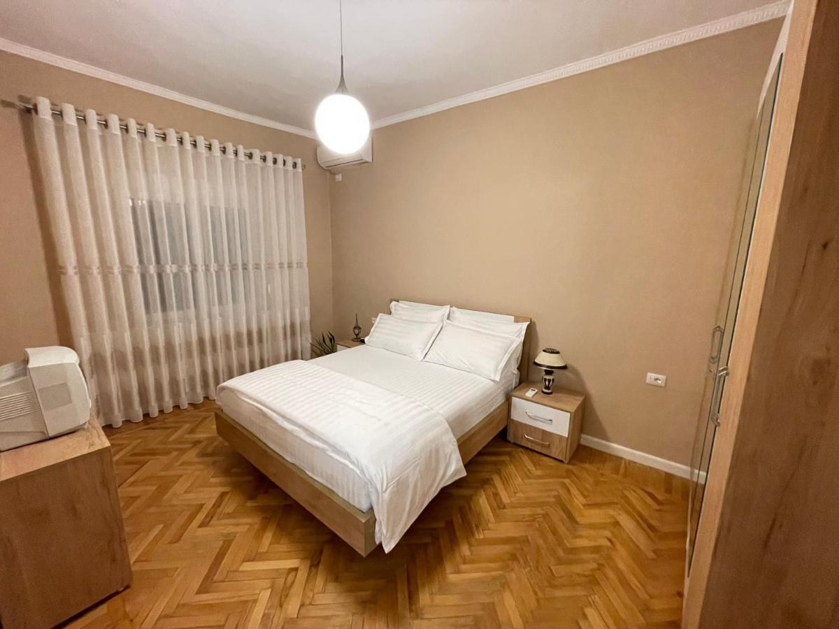 Joni & Joy Center Apartment Berat Extérieur photo