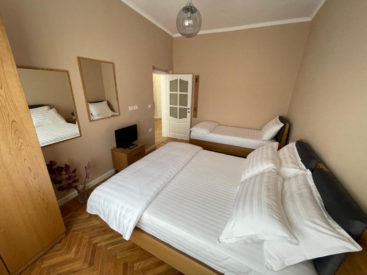 Joni & Joy Center Apartment Berat Extérieur photo